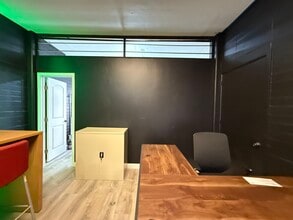 1023 Pensacola St, Honolulu, HI à louer Photo intérieure– Image 2 sur 5