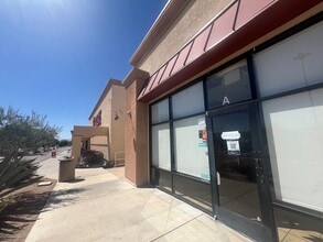 57930-58132 29 Palms Hwy, Yucca Valley, CA à louer Photo intérieure– Image 2 sur 10