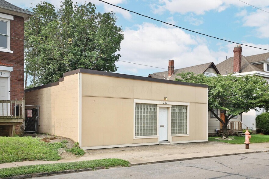 253 Chittenden Ave, Columbus, OH à vendre - Photo de l’immeuble – Image 2 sur 20