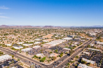 7360 W Bell Rd, Glendale, AZ - VUE AÉRIENNE  vue de carte - Image1