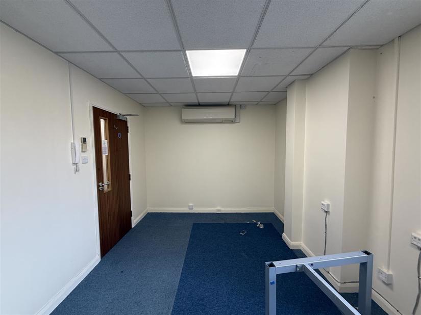 Ash Rd, New Ash Green à louer Photo intérieure– Image 1 sur 3