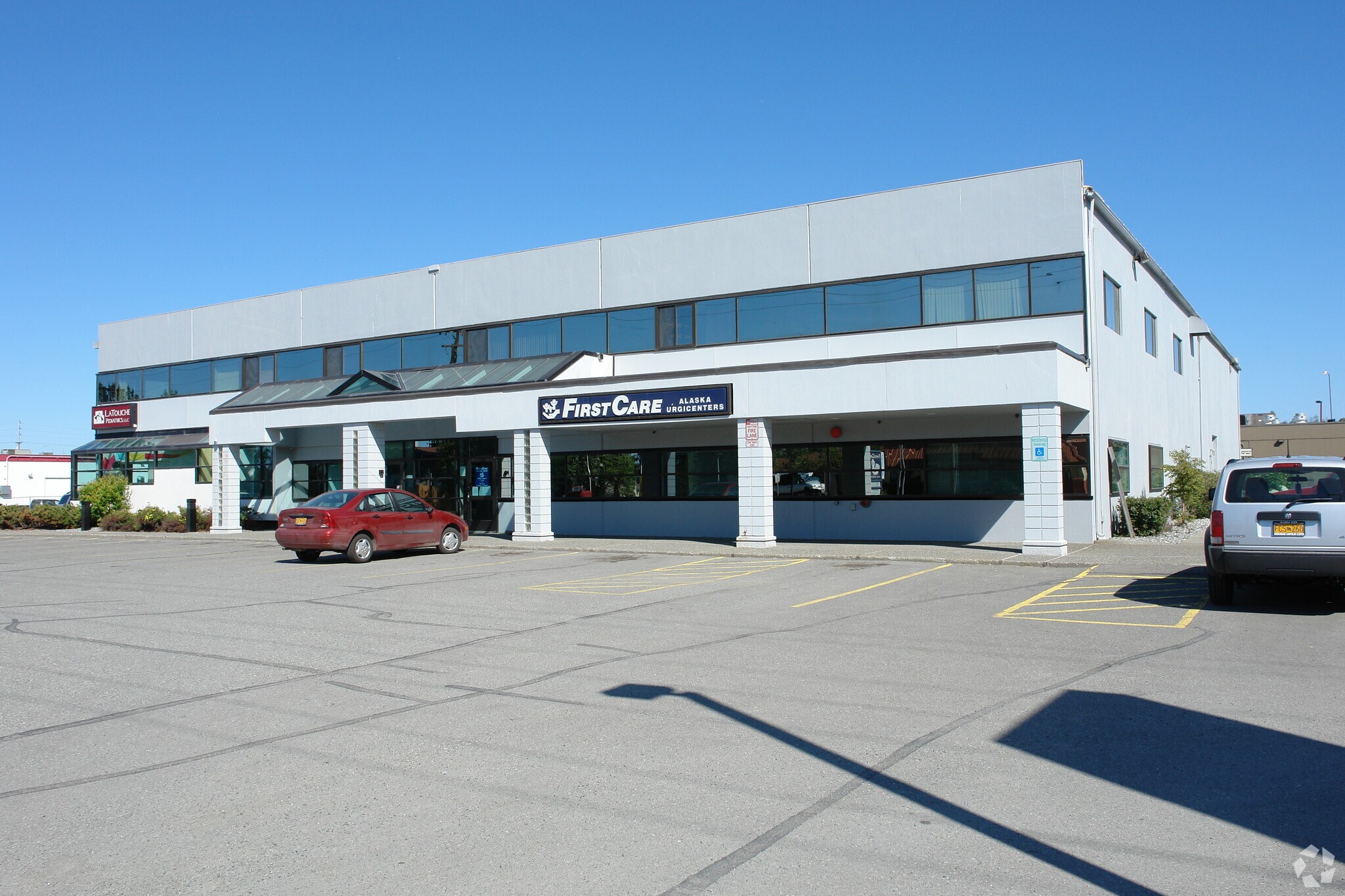 1301 Huffman Rd, Anchorage, AK à louer Photo principale– Image 1 sur 22