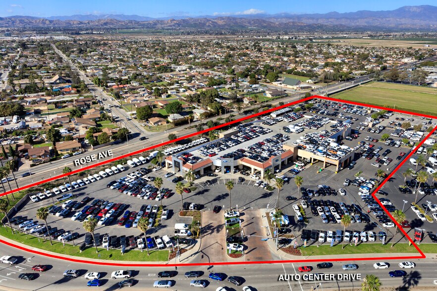 1501 Auto Center Dr, Oxnard, CA à vendre - Photo de l’immeuble – Image 3 sur 9