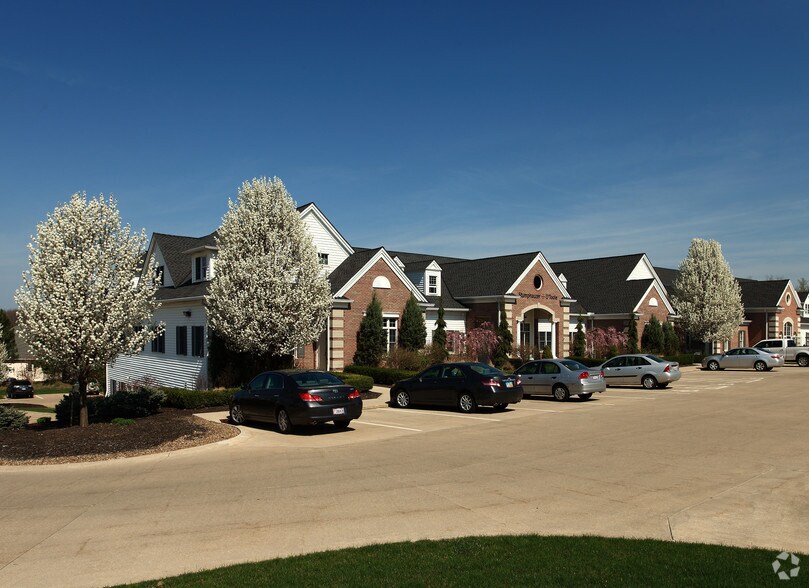 5455 Detroit Rd, Sheffield Village, OH à louer - Photo principale – Image 1 sur 4