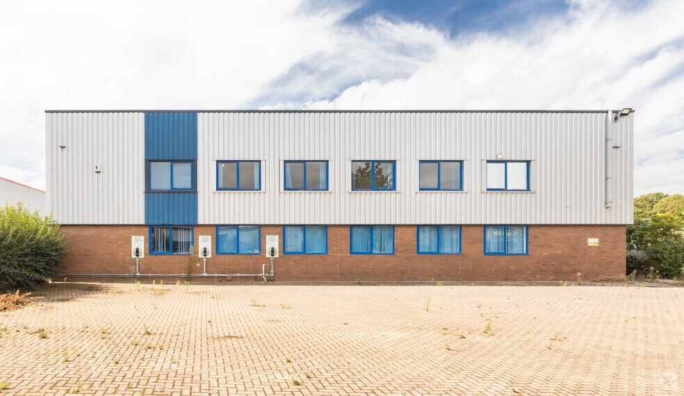 16 Caswell Rd, Northampton à louer - Photo de l’immeuble – Image 2 sur 2