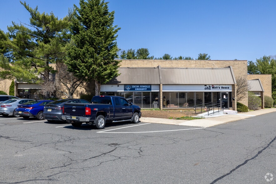 1273 N Church St, Moorestown, NJ à louer - Photo de l’immeuble – Image 3 sur 8