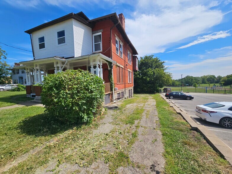 3636 Reading Rd, Cincinnati, OH à vendre - Photo de l’immeuble – Image 2 sur 16