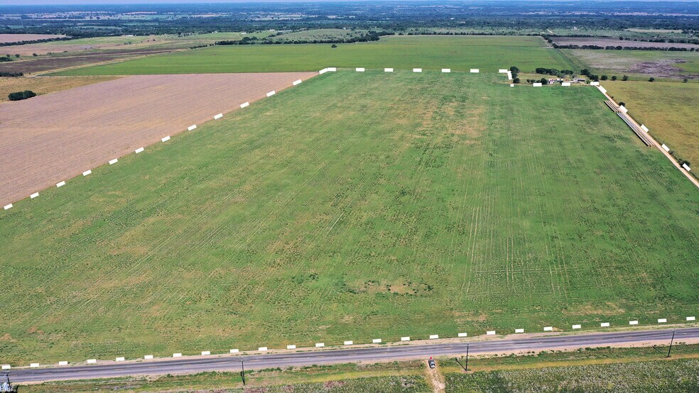 FM 1322, Lockhart, TX à vendre - Photo principale – Image 1 sur 8