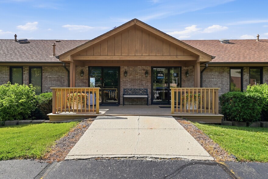 8265 S Archer Ave, Willow Springs, IL à vendre - Photo de l’immeuble – Image 2 sur 41