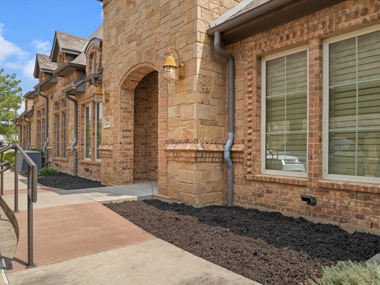 4603 Colleyville Blvd, Colleyville, TX à louer - Photo de l’immeuble – Image 3 sur 20