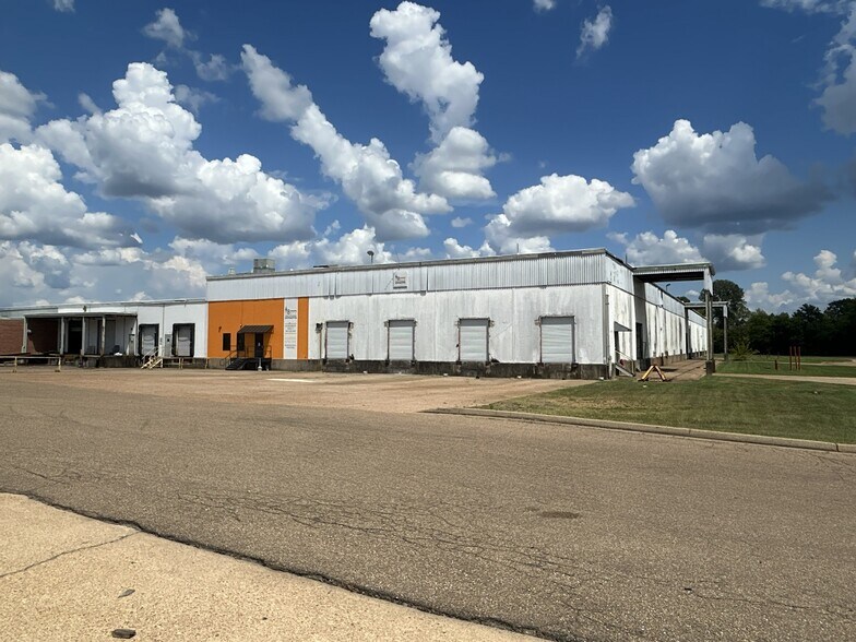 750 Boling St, Jackson, MS à louer - Photo de l’immeuble – Image 3 sur 8