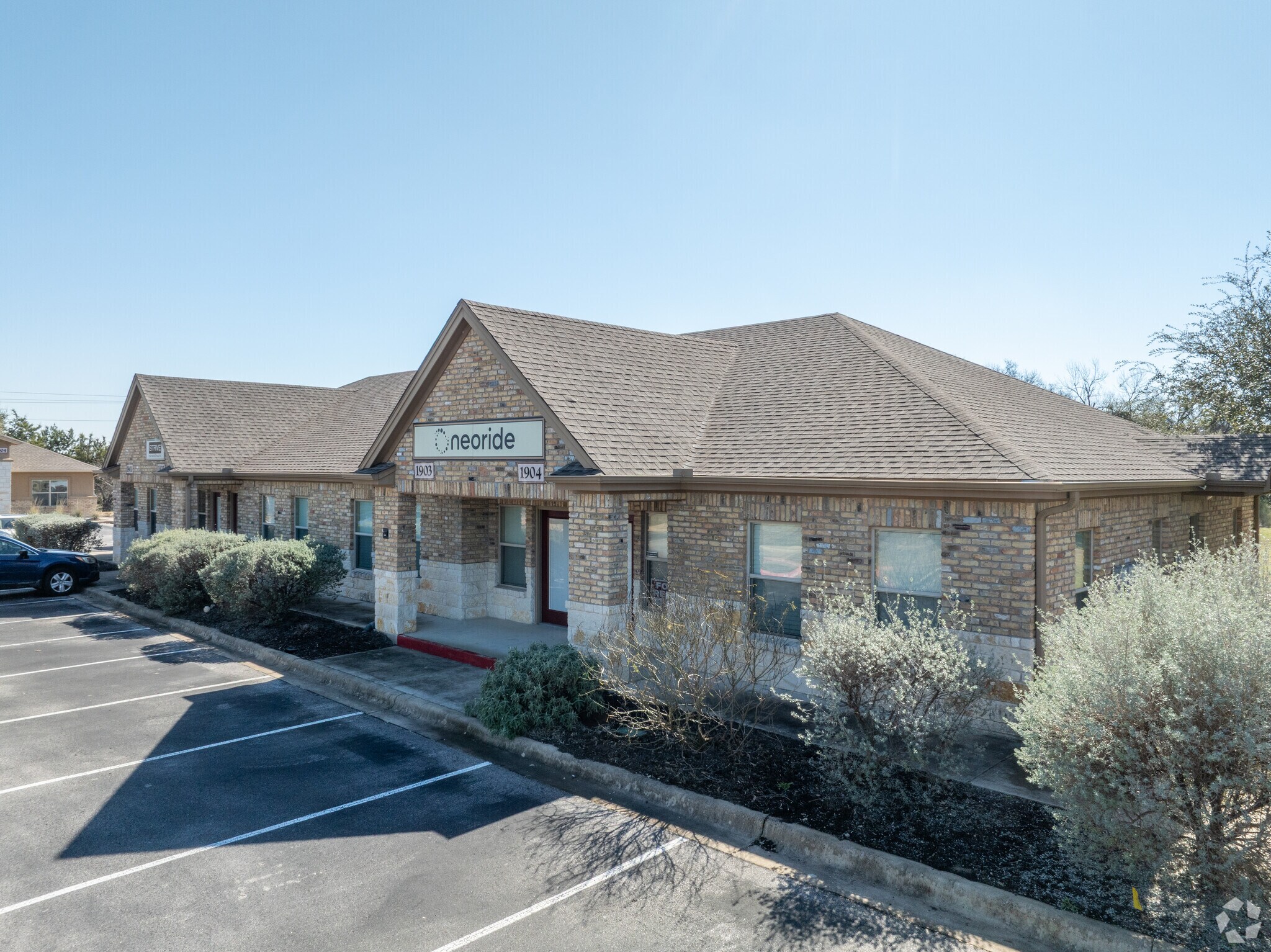 1464 E Whitestone Blvd, Cedar Park, TX à louer Photo de l’immeuble– Image 1 sur 16