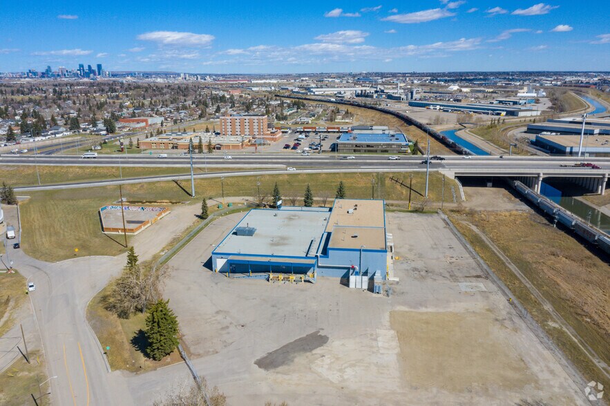 8428 Shepard Rd SE, Calgary, AB à louer - Aérien – Image 3 sur 5