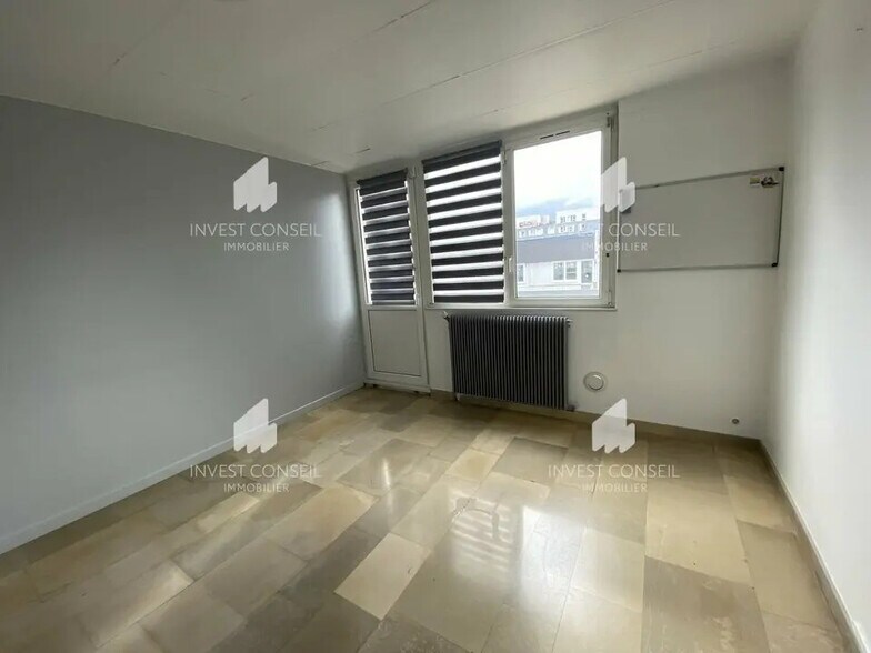 35 Rue Francis Combe, Cergy à louer - Photo de l’immeuble – Image 3 sur 10