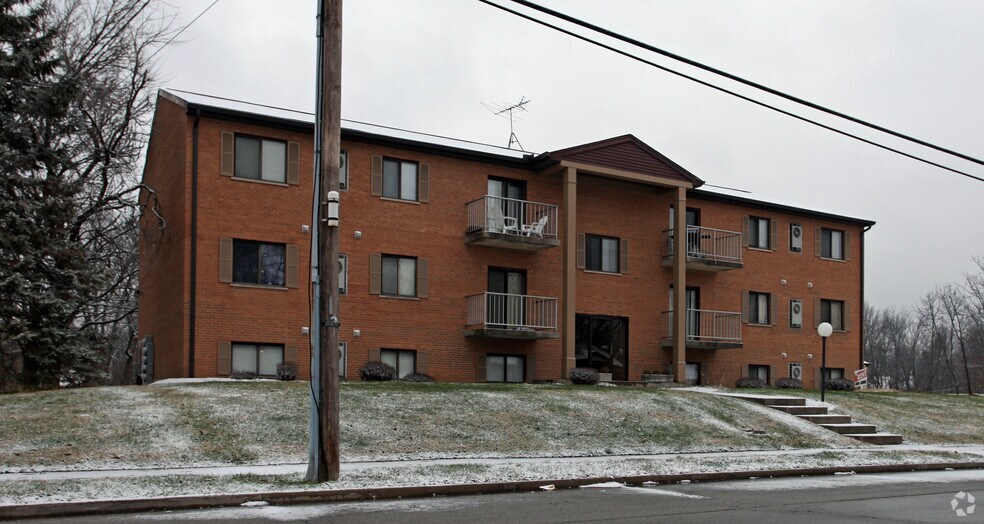480 Pedretti Ave, Cincinnati, OH à vendre - Photo de l’immeuble – Image 2 sur 27