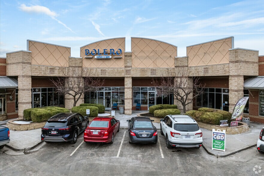 19321 E Us-40 Hwy, Independence, MO à vendre - Photo de l’immeuble – Image 3 sur 18