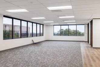 8200 N Mopac Expy, Austin, TX à louer Photo intérieure– Image 1 sur 4