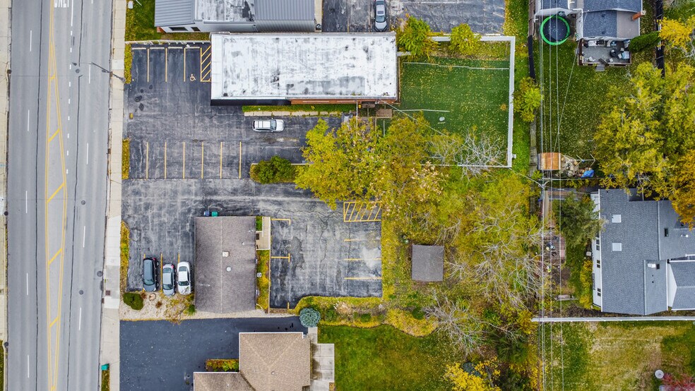 619 S Main St, Lombard, IL à vendre - Photo de l’immeuble – Image 3 sur 74