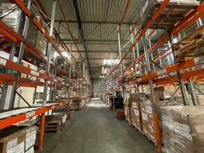 Industriel/Logistique dans Torcy à louer Photo intérieure– Image 2 sur 4