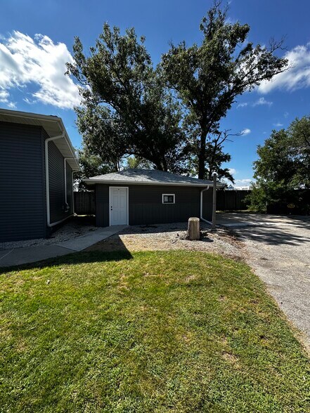 4831 Tama St, Marion, IA à vendre - Photo de l’immeuble – Image 2 sur 4