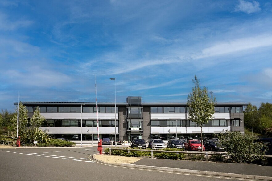 Emperor Way, Exeter à louer - Photo de l’immeuble – Image 3 sur 6