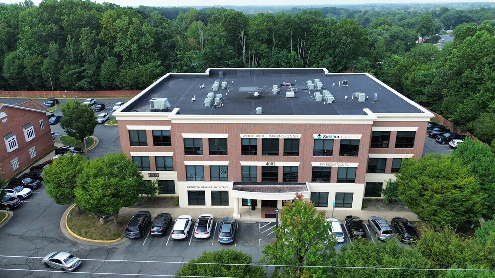 4001 Prince William Pky, Woodbridge, VA à louer - Photo de l’immeuble – Image 3 sur 11