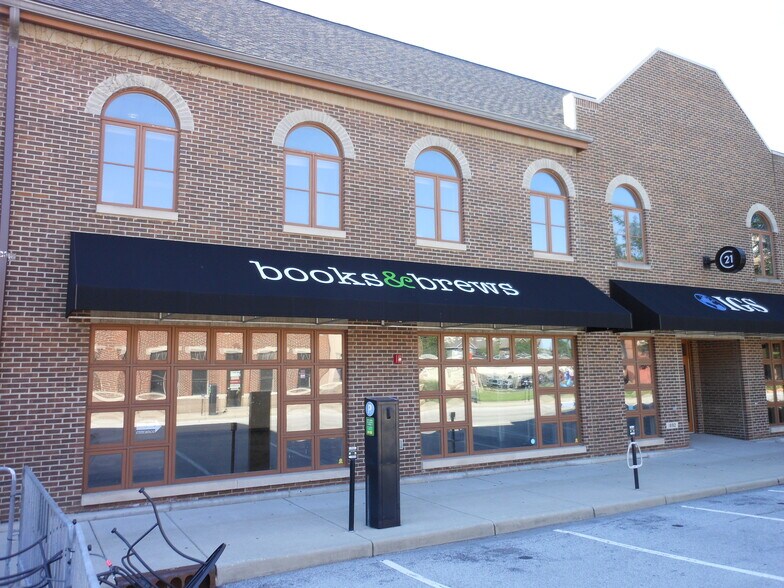 643 Massachusetts Ave, Indianapolis, IN à louer - Photo principale – Image 1 sur 31
