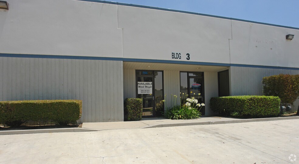760-776 Pinefalls Ave, Walnut, CA à louer - Photo de l’immeuble – Image 3 sur 5