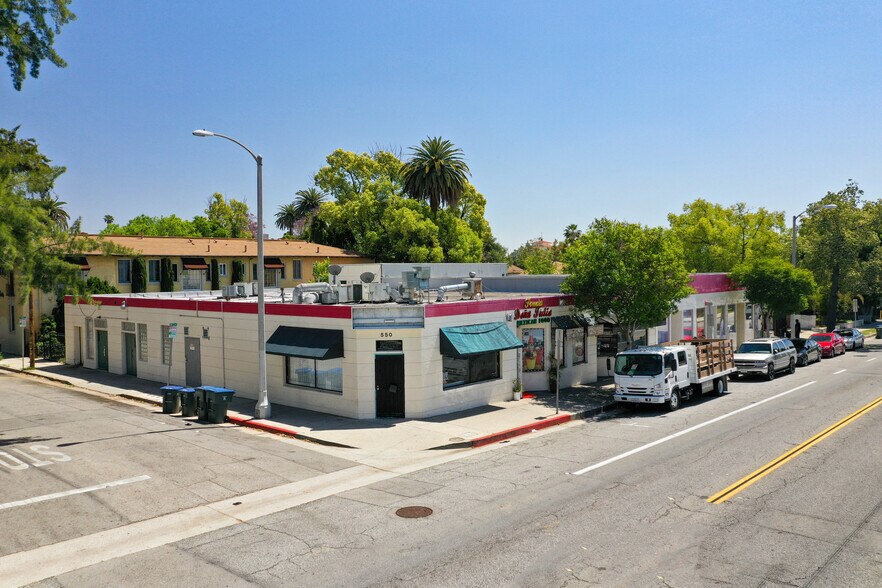 540 N Fair Oaks Ave, Pasadena, CA à louer - Photo de l’immeuble – Image 2 sur 6