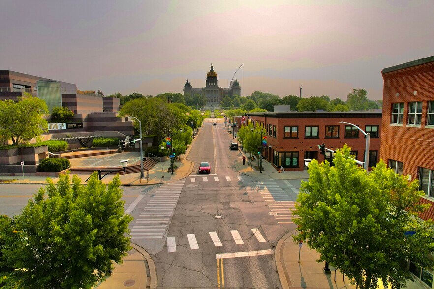 601 E Locust St, Des Moines, IA à louer - Photo de l’immeuble – Image 3 sur 6