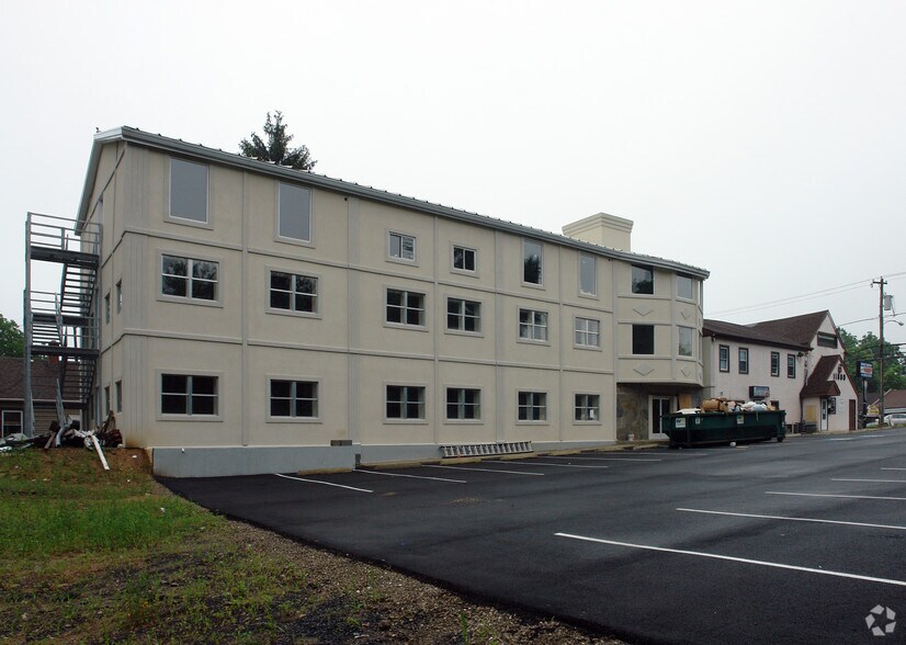11880 Bustleton Ave, Philadelphia, PA à louer - Photo de l’immeuble – Image 2 sur 4