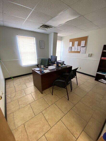 2112 N Bolton Ave, Alexandria, LA à vendre - Photo de l’immeuble – Image 2 sur 37