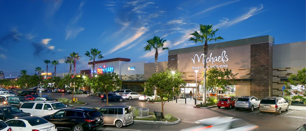 7490-7664 Edinger Ave, Huntington Beach, CA à louer - Photo de l’immeuble – Image 2 sur 14