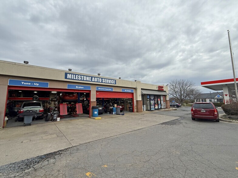 21101 Frederick Rd, Germantown, MD à vendre - Photo de l’immeuble – Image 2 sur 7