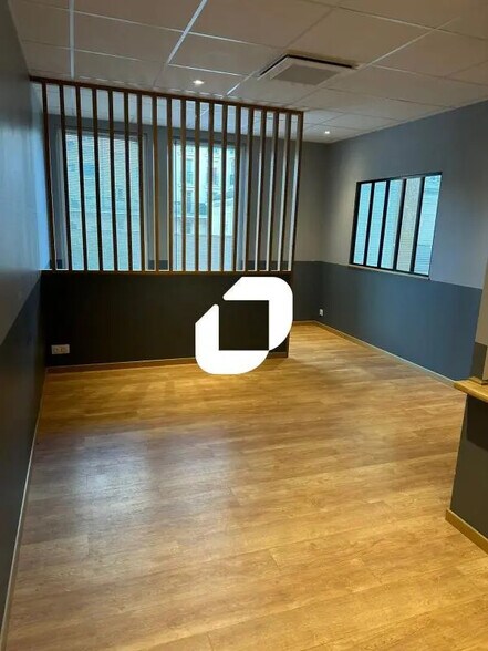 Bureau dans Chessy à louer - Photo de l’immeuble – Image 3 sur 11