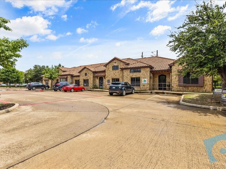 560 N Kimball Ave, Southlake, TX à louer - Photo de l’immeuble – Image 3 sur 10