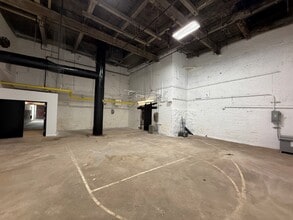 61 Endicott St, Norwood, MA à louer Photo intérieure– Image 1 sur 3