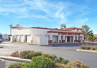 9002 W Sahara Ave, Las Vegas, NV à louer Photo de l’immeuble– Image 1 sur 2