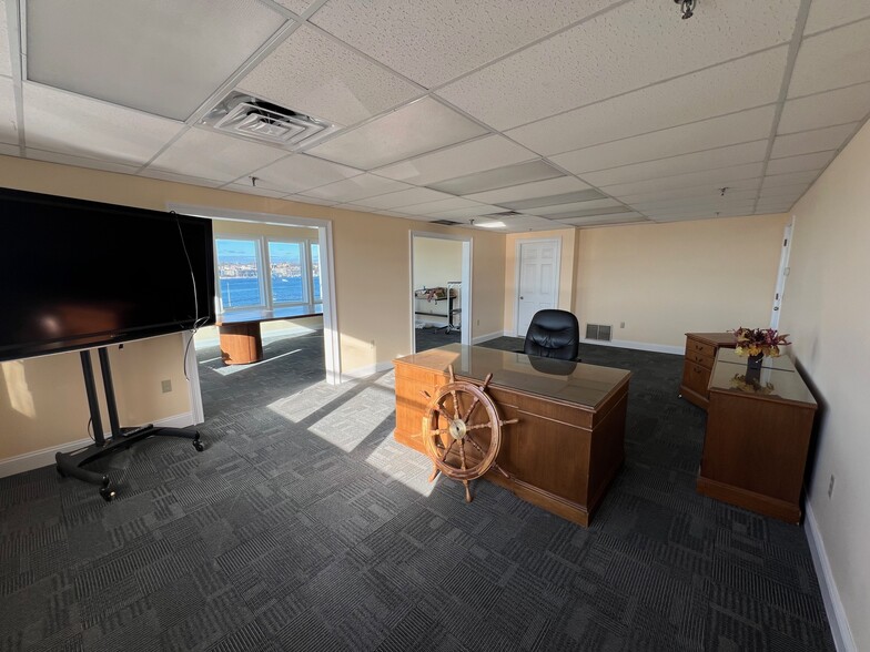 402-404 Thames St, Groton, CT à louer - Photo de l’immeuble – Image 2 sur 24