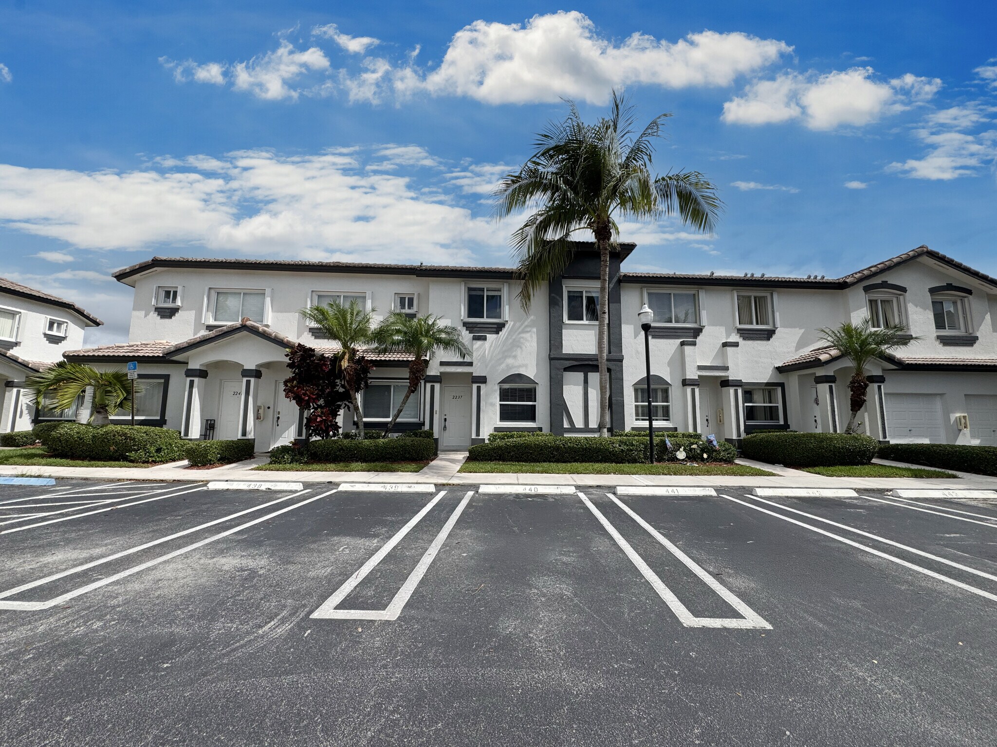 1925 Palm Dr, Homestead, FL à vendre Photo de l’immeuble– Image 1 sur 11
