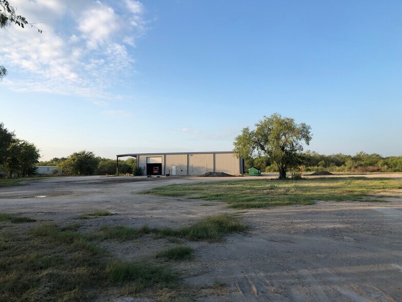 11585-2 Hwy 181, San Antonio, TX à louer - Photo de l’immeuble – Image 2 sur 18