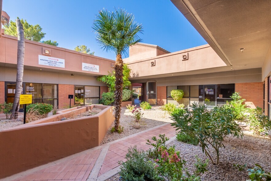 2175 N Alma School Rd, Chandler, AZ à louer - Photo de l’immeuble – Image 2 sur 4
