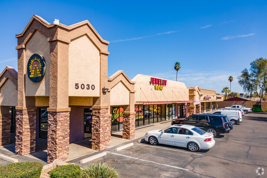 N 51st Ave, Phoenix, AZ à louer - Photo de l’immeuble – Image 2 sur 12