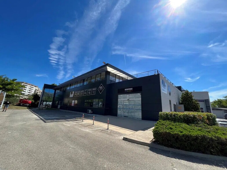 Bureau dans Marseille à louer - Photo de l’immeuble – Image 1 sur 14