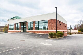 Plus de détails pour 800 N Bedford Rd, Mount Kisco, NY - Local commercial à vendre