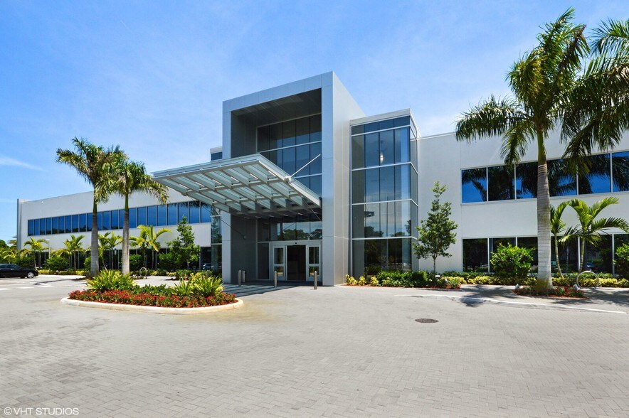 751 Park of Commerce Dr, Boca Raton, FL à louer - Photo de l’immeuble – Image 2 sur 11