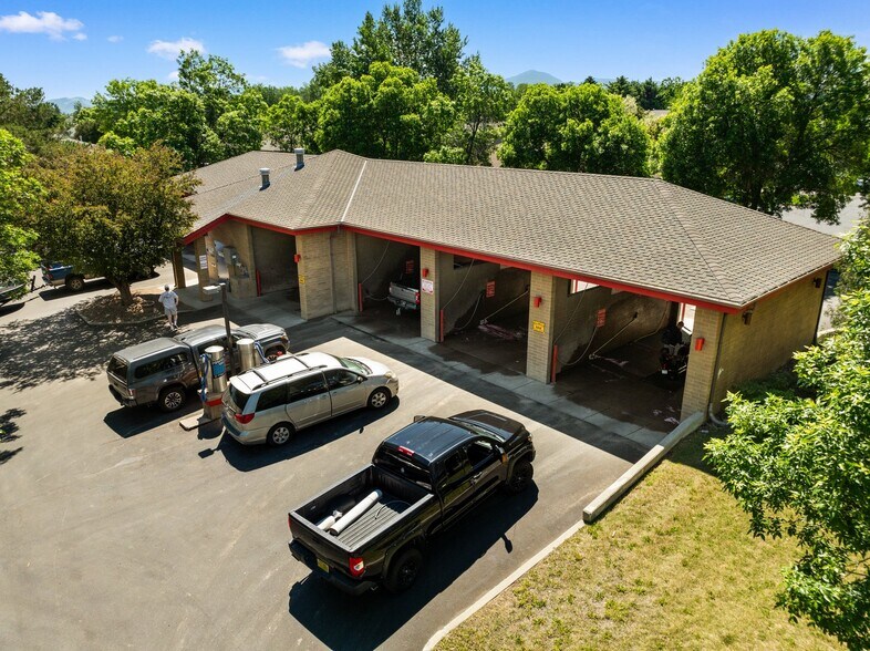506 S 23rd Ave, Bozeman, MT à vendre - Photo de l’immeuble – Image 2 sur 36