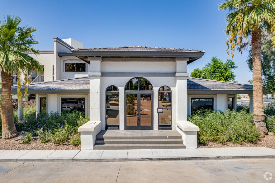 1220 S Alma School Rd, Mesa, AZ à louer - Photo de l’immeuble – Image 2 sur 6