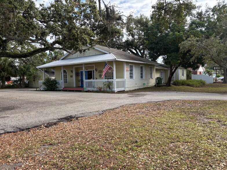 3307 Manatee Ave, Bradenton, FL à vendre - Photo de l’immeuble – Image 3 sur 16