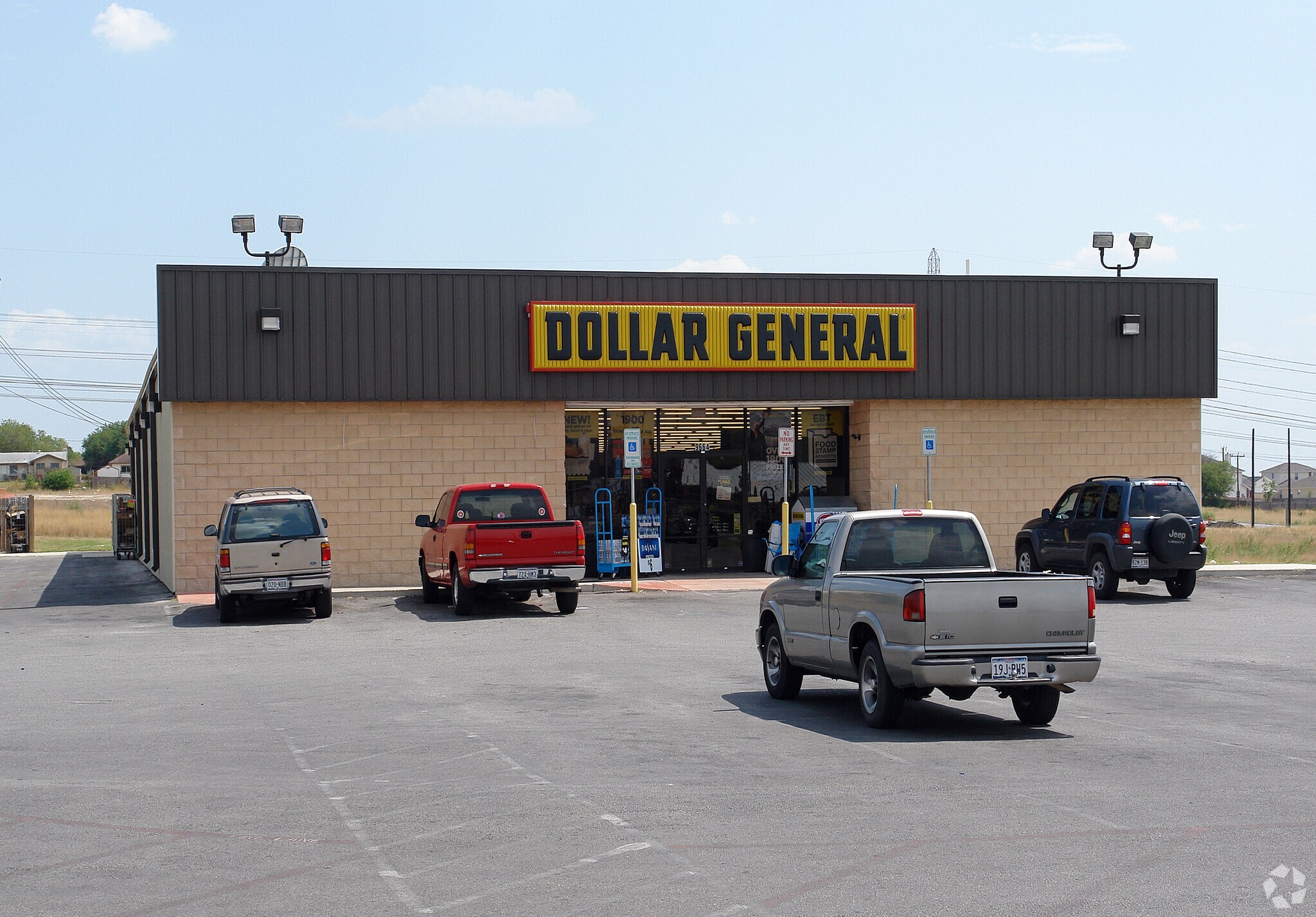 9664 Marbach Rd, San Antonio, TX à louer Photo principale– Image 1 sur 3